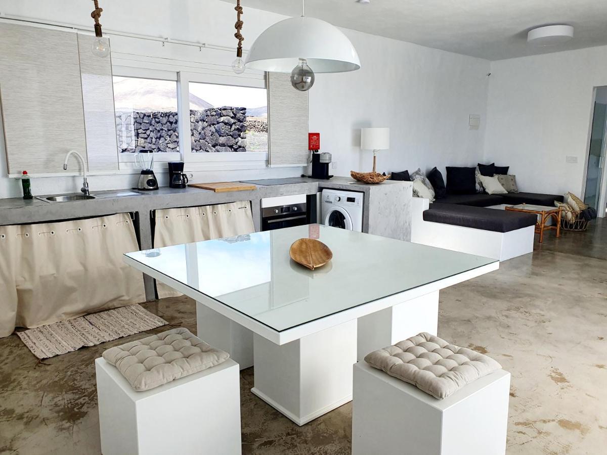 Apartamento con vistas al oceano Tías Exterior foto